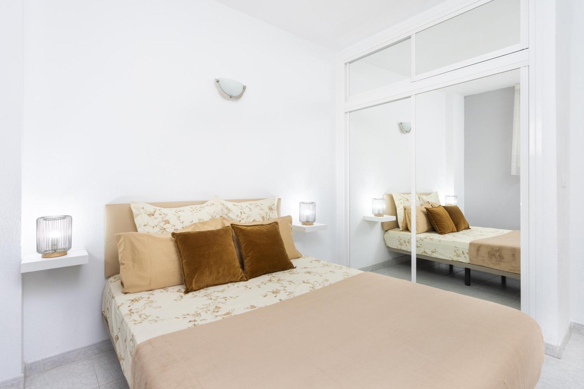 Classbnb - Seafront Apartment At Las Vistas Beach Arona  Extérieur photo