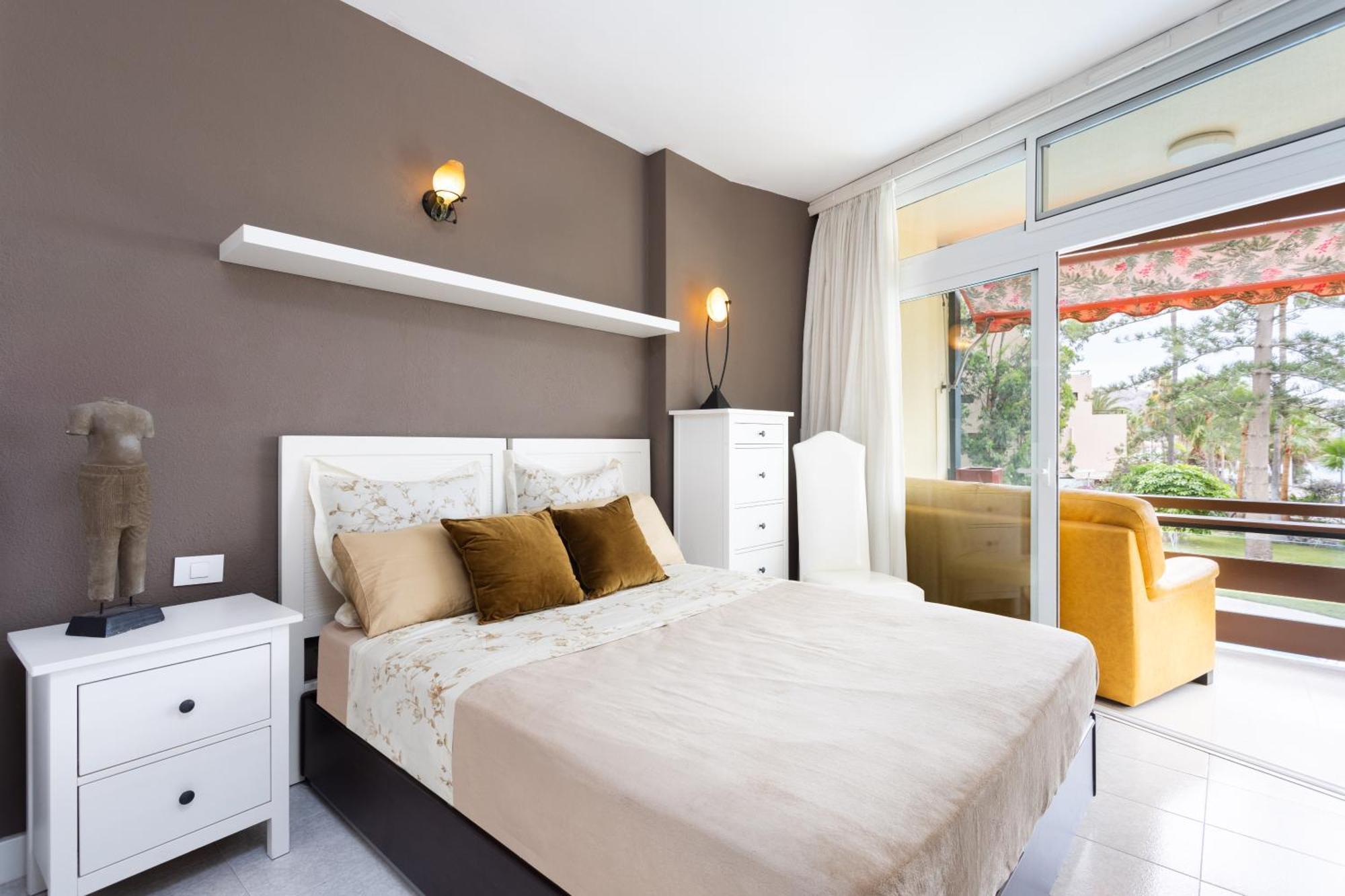 Classbnb - Seafront Apartment At Las Vistas Beach Arona  Extérieur photo